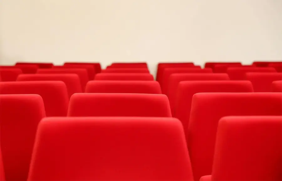 Sassari, prevenzione Hpv: 350 studenti a teatro