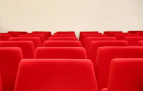 Sassari, prevenzione Hpv: 350 studenti a teatro