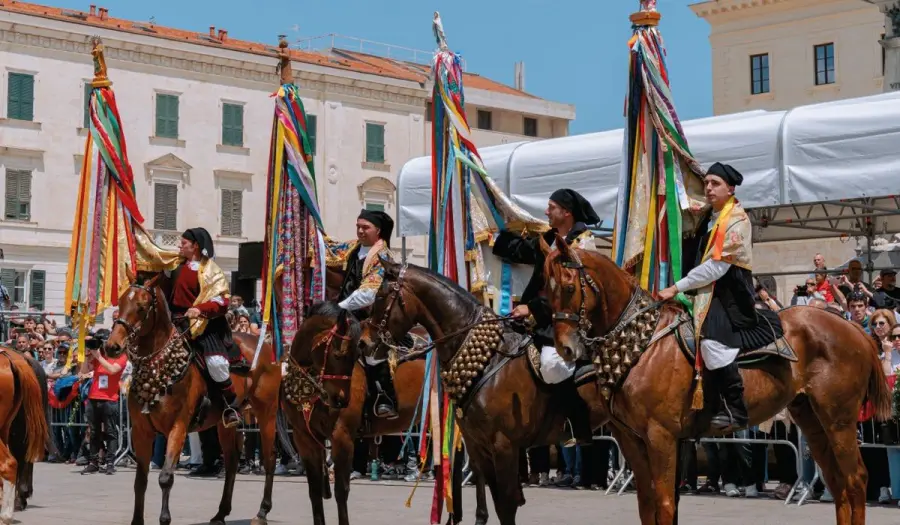 Cavalcata Sarda a Sassari, strade chiuse e divieti il 17 maggio