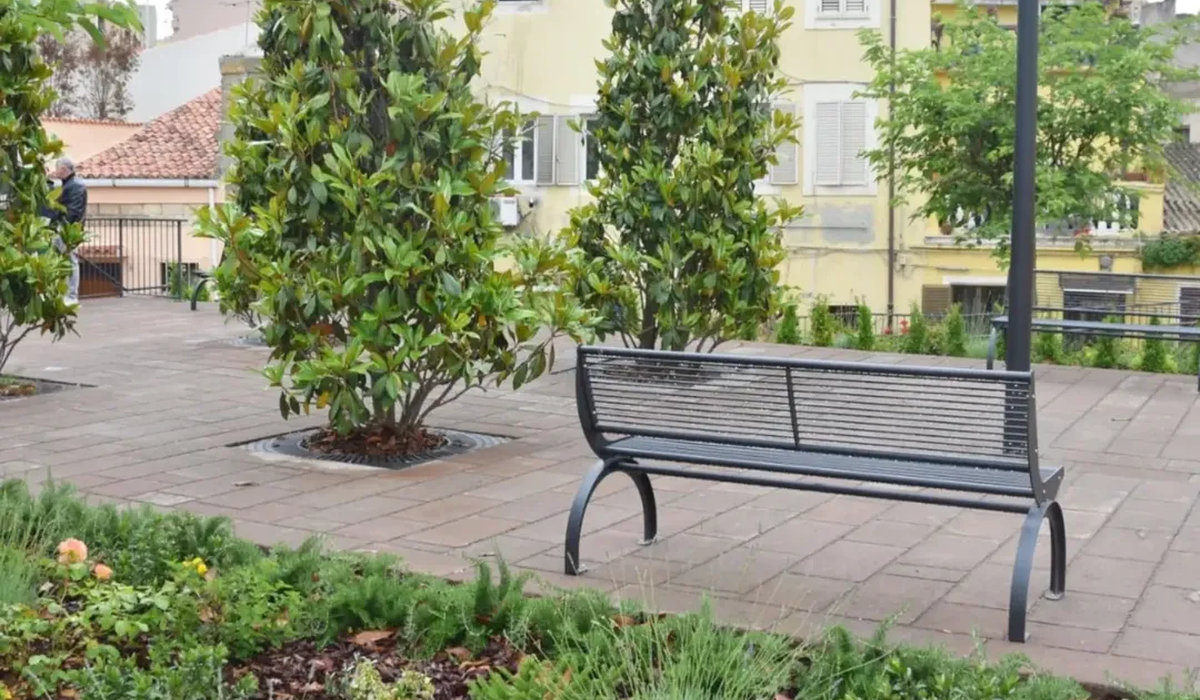 Sassari, largo Monache Cappuccine rinasce con il Pinqua: nuova piazza verde nel centro storico