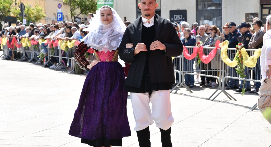 Cavalcata Sarda, 75 anni: Sassari allunga la festa e porta i riti fuori città