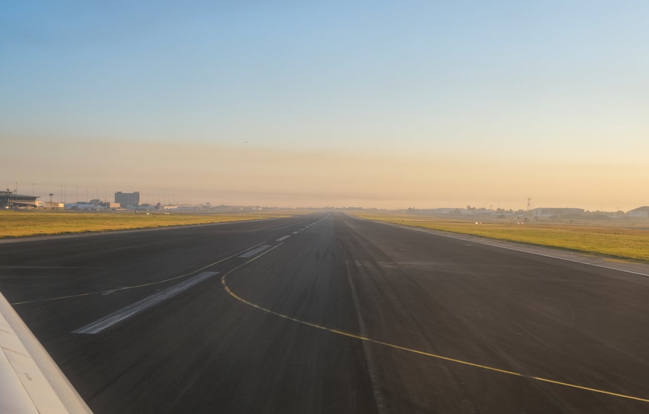 Alghero, presentata ALGUERUNWAY 2026: corsa solidale sulla pista dell’aeroporto